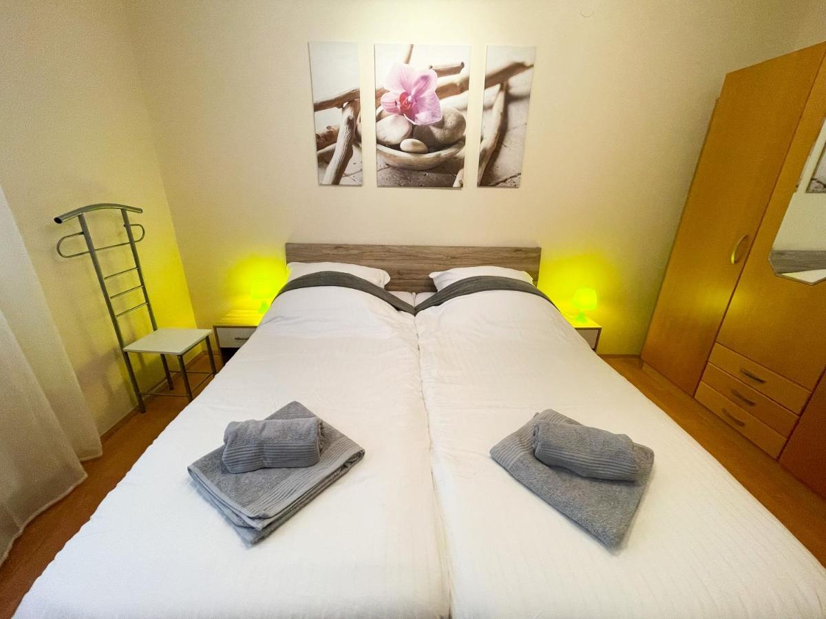 Apartments Sams โนวีวีโนดอลสกี ภายนอก รูปภาพ